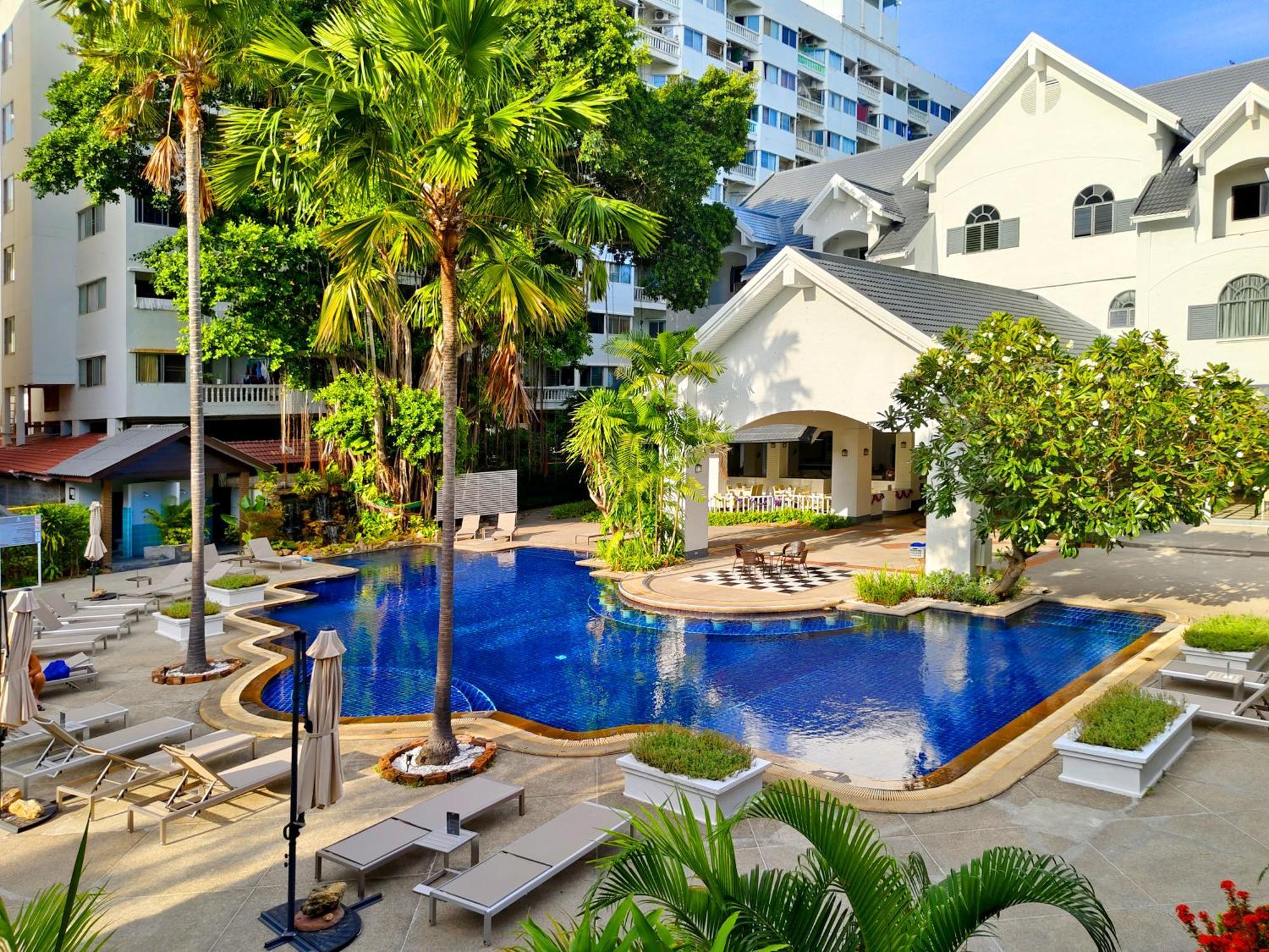 Pooh Beach Resort & Spa Jomtien Beach Esterno foto